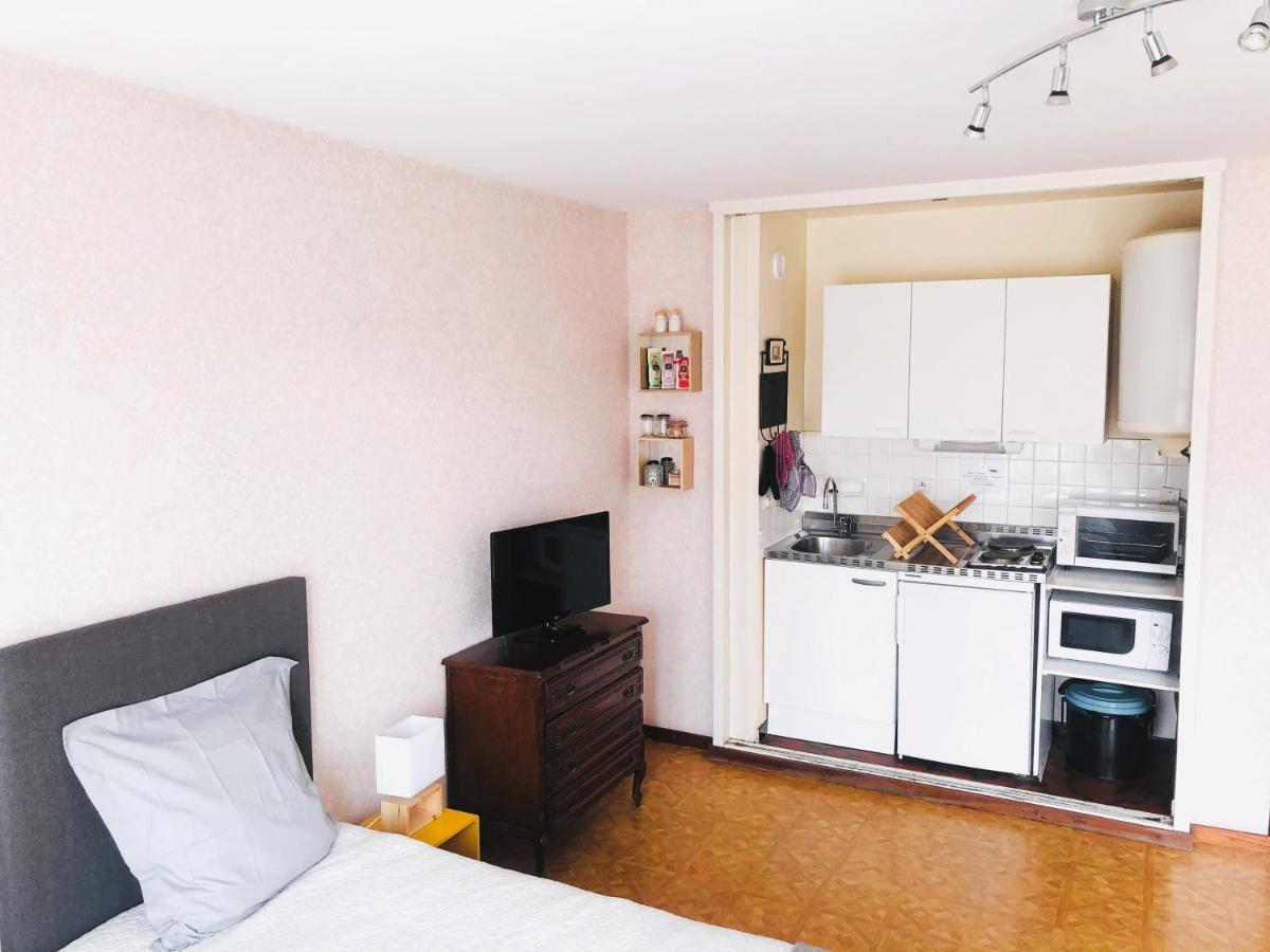 Paisible Studio Avec Agreable Loggia 2 Mn Du Centre Apartment Aix-les-Bains Exterior foto