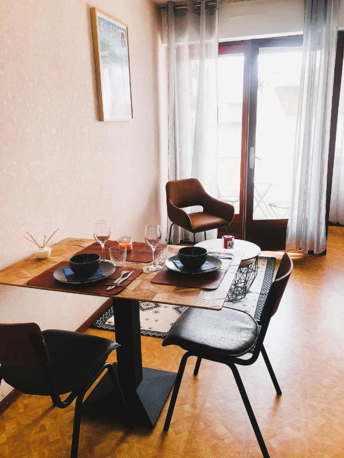 Paisible Studio Avec Agreable Loggia 2 Mn Du Centre Apartment Aix-les-Bains Exterior foto
